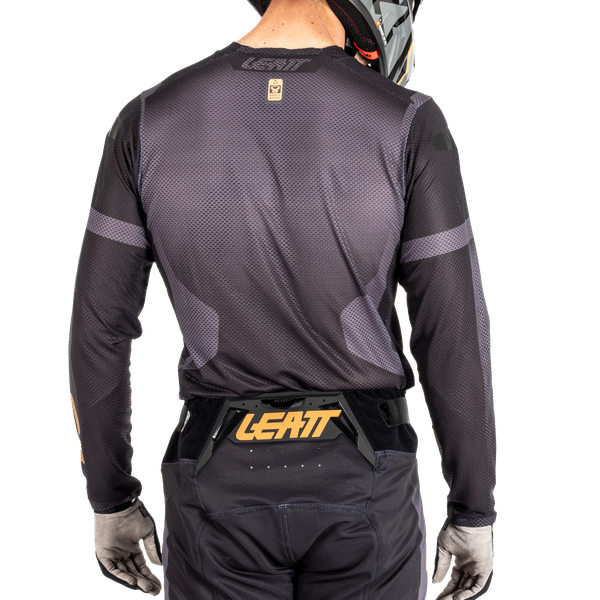 סט מכנס וחולצה 5.5 Stealth - Leatt