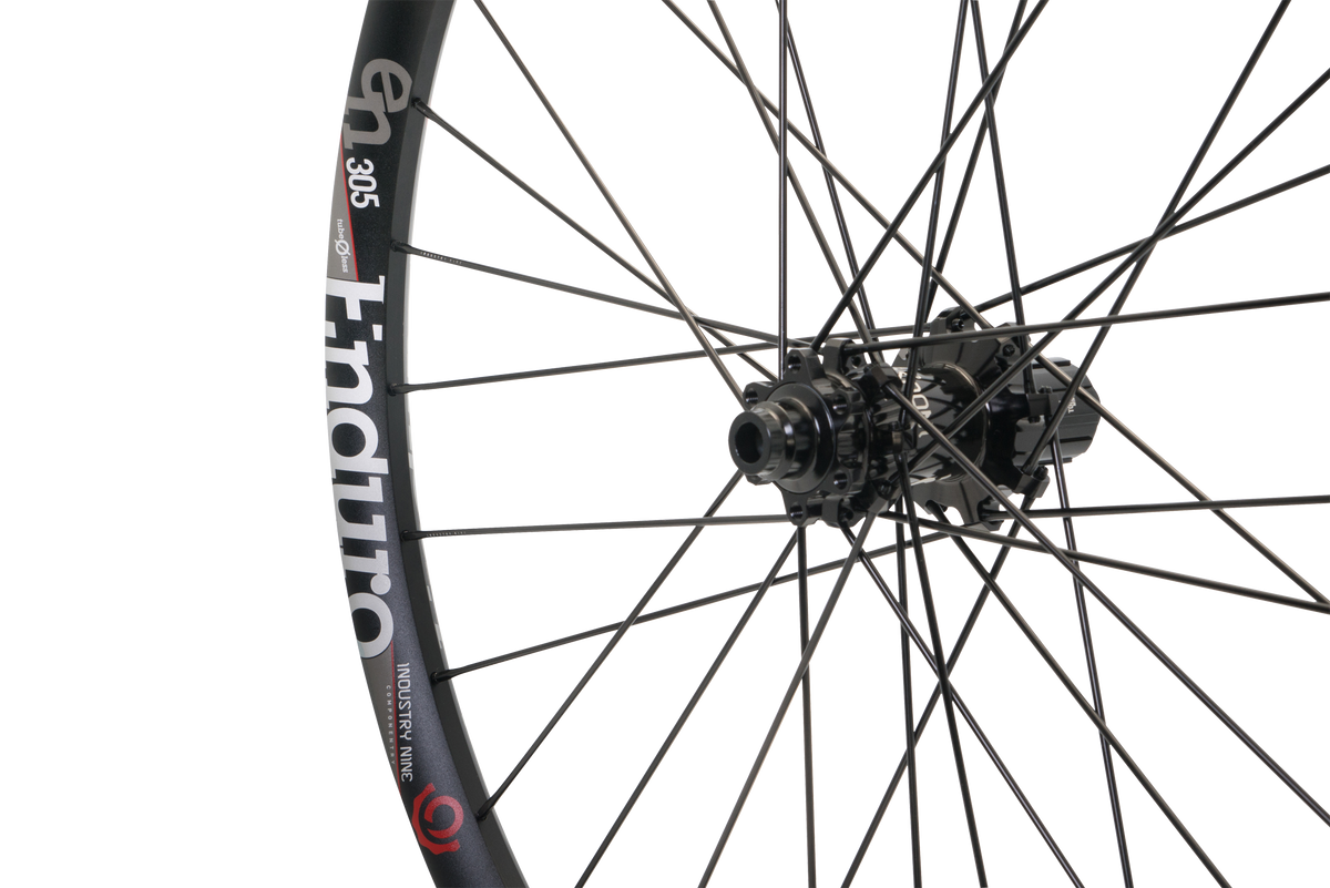 Hydra Enduro 305 V3 SS Bolt-On | סט גלגלים 26" - Industry Nine