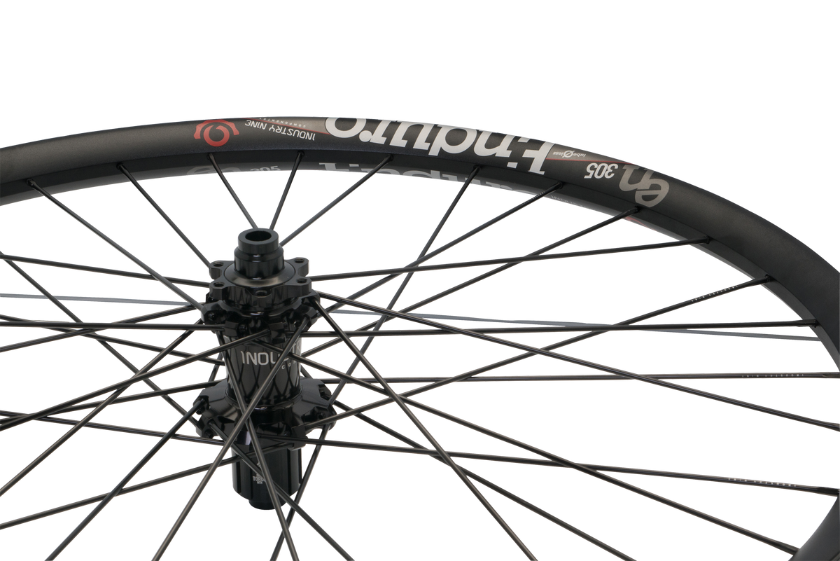 Hydra Enduro 305 V3 SS Bolt-On | סט גלגלים 26" - Industry Nine